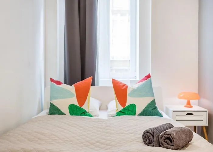 Apartment Walk To Opera & Basilica - Live Like A Local