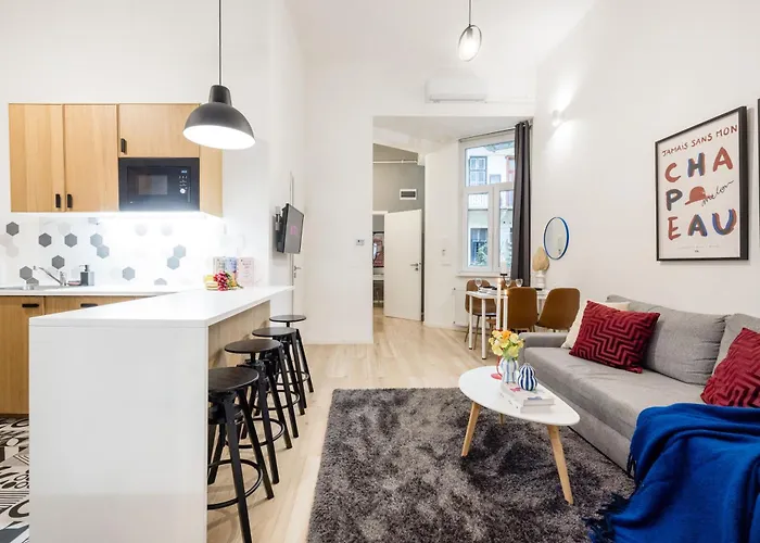 Apartament Walk To Opera & Basilica - Live Like A Local